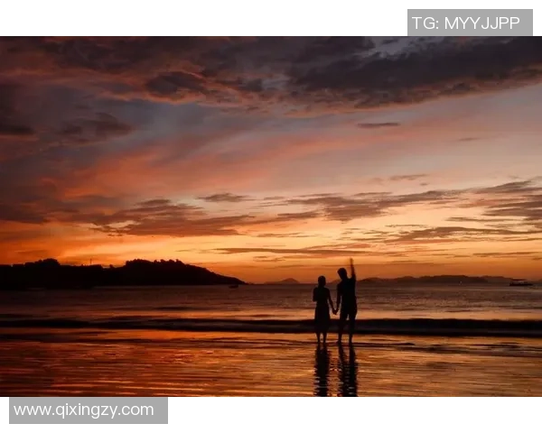 足球明星与爱侣甜蜜瞬间大公开揭示他们的浪漫生活与幸福时光